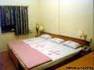 Bhooshan, Shivajinagar, 2* Pune