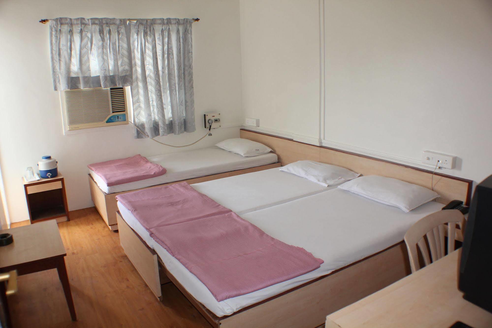 Hotel Bhooshan, Shivajinagar, Pune