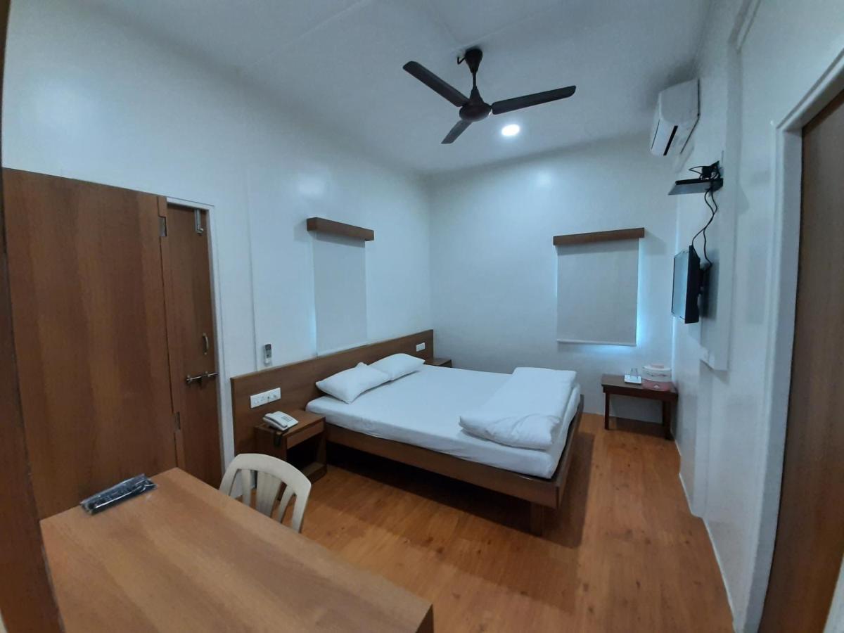 Bhooshan, Shivajinagar, 2*
